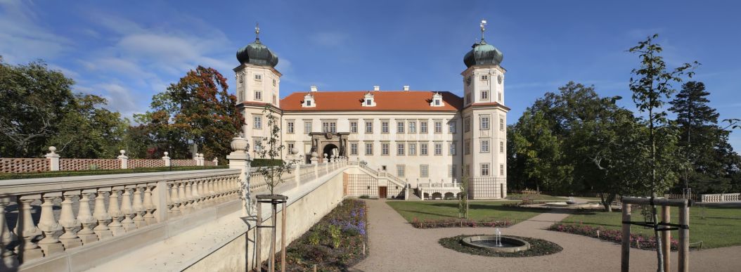 zamek-mnisek_2009-02